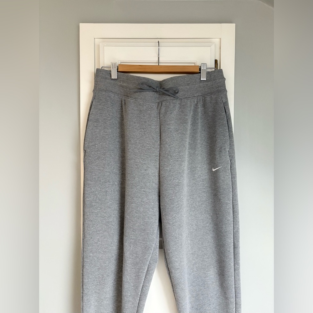 Nike || Grey Joggers - Picture 2 of 7